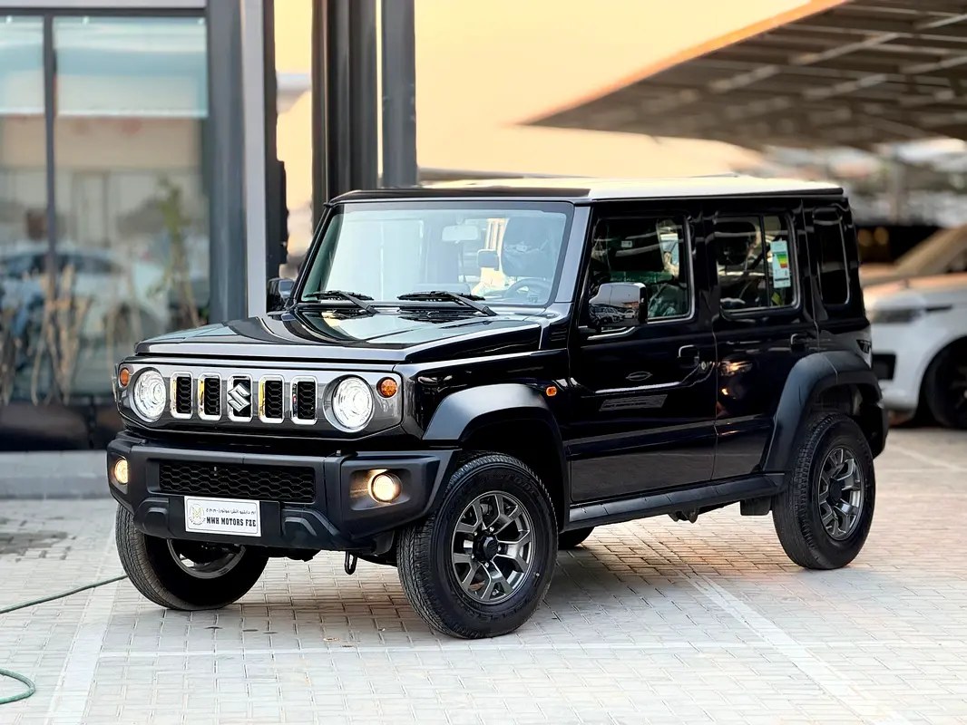 نمای دیگر سوزوکی جیمنی GLX AT 5-Door 2026