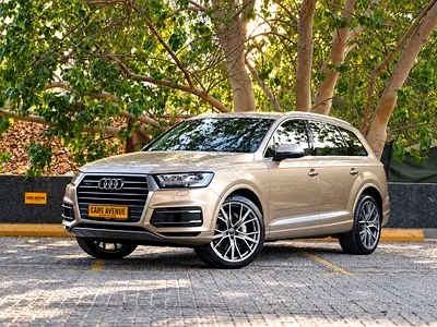 نمای دیگر آئودی Q7 55 TFSI کواترو اس لاین 2020