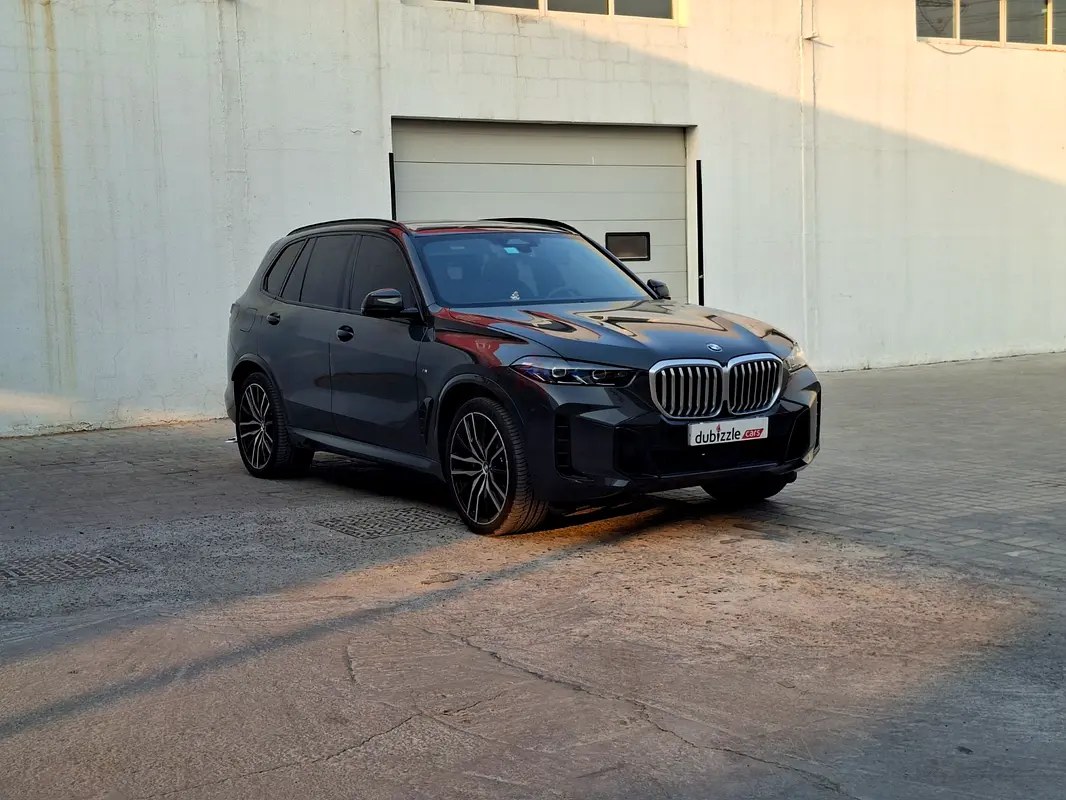 نمای دیگر بی ام و X5 xDrive40i 2026