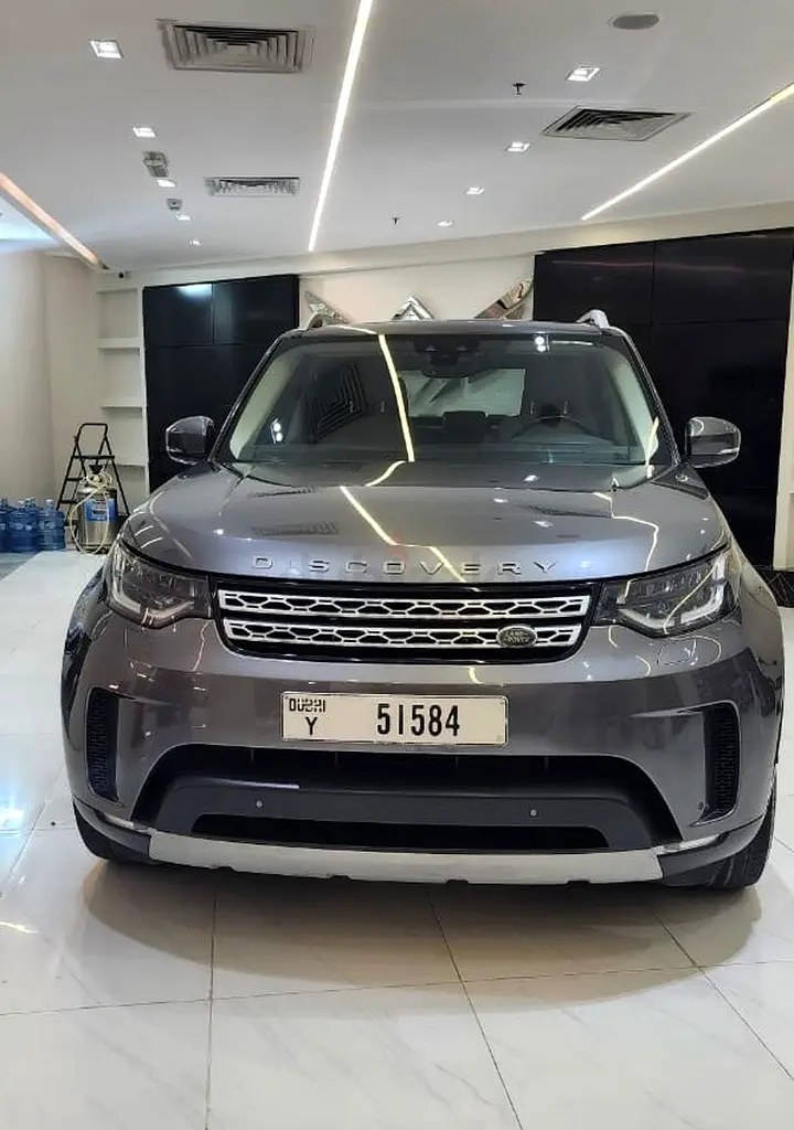 نمای دیگر لندروور دیسکاوری HSE Si6 2019