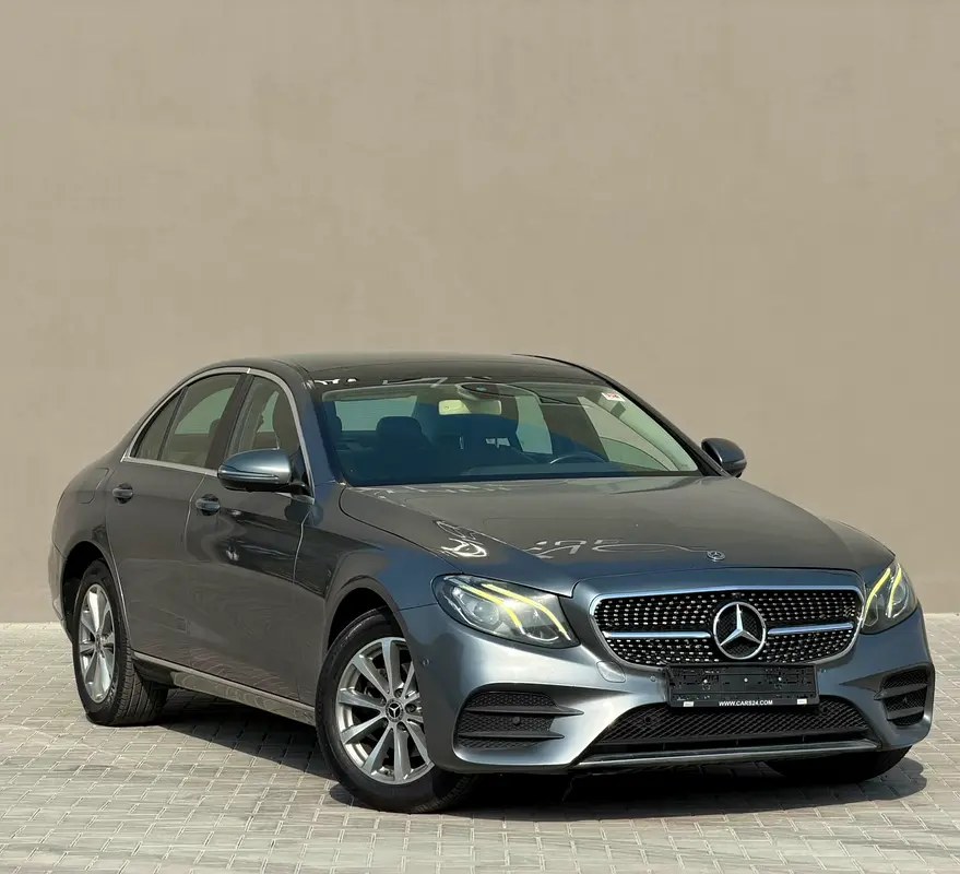 نمای دیگر مرسدس بنز کلاس E E 200 2018