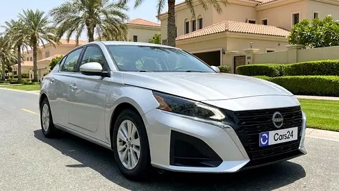 نمای دیگر نیسان آلتیما S 2023