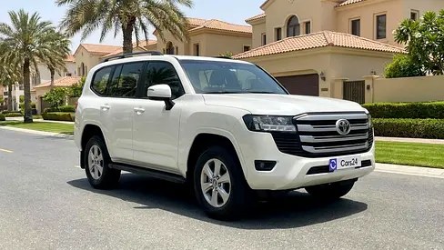 نمای دیگر تویوتا لند کروزر EXR 2024