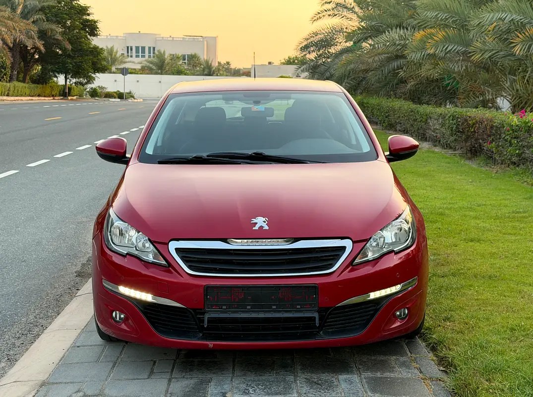 نمای دیگر پژو 308 CC اسپرت 2016