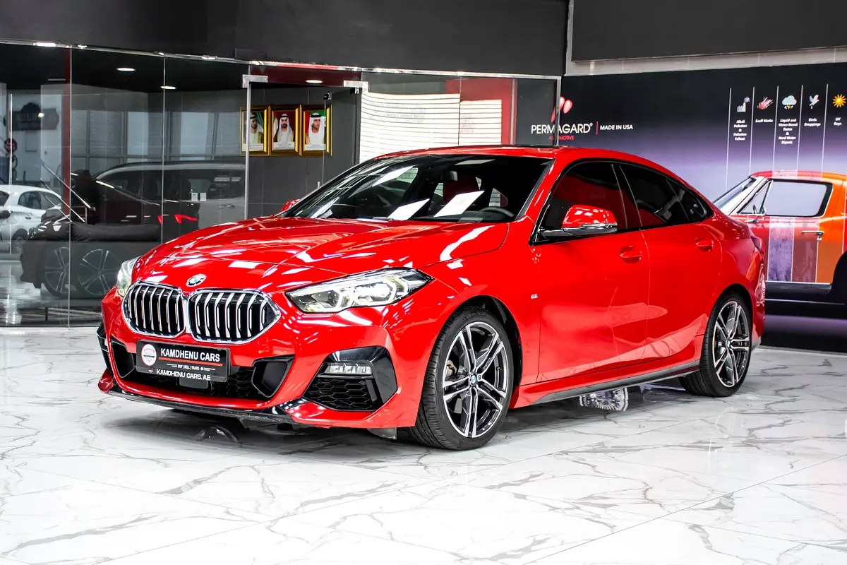 نمای دیگر بی ام و سری 2 218i 2021