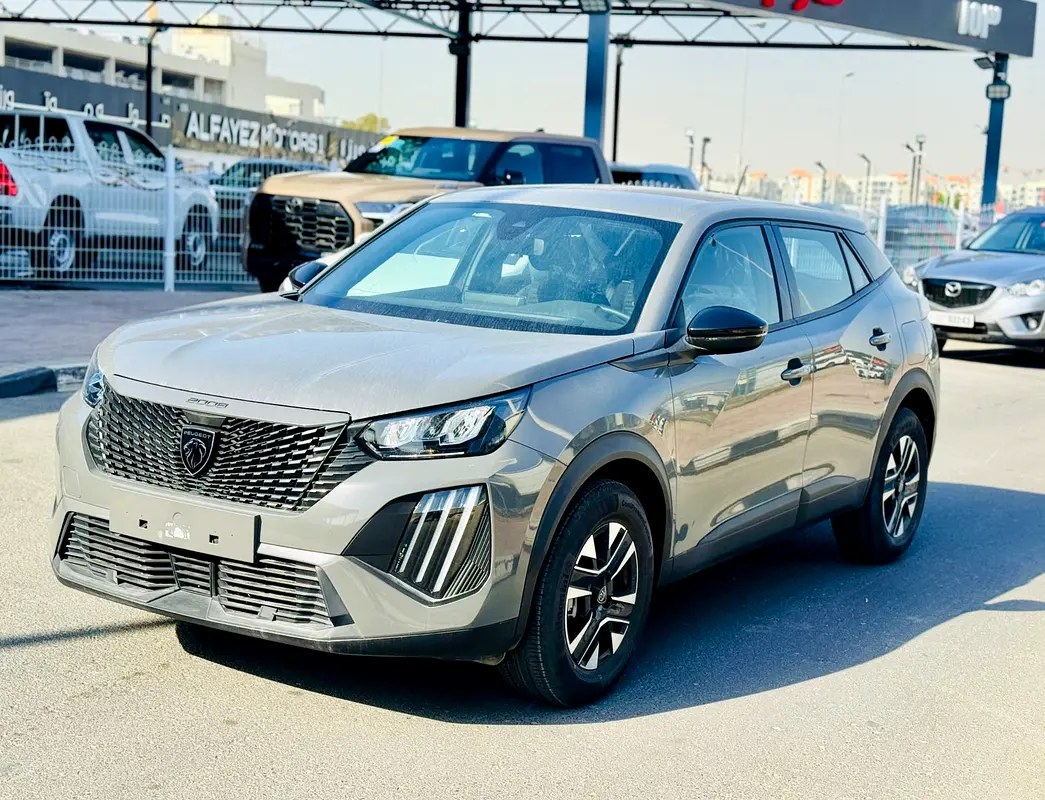 نمای دیگر پژو 2008 اکتیو 2025