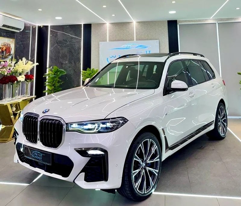 نمای دیگر بی ام و X7 xDrive40i M اسپرت 2021