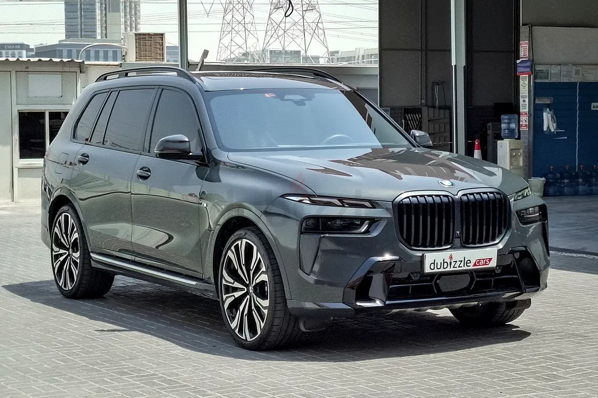 نمای دیگر بی ام و X7 xDrive40i 2023