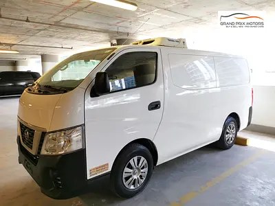 نمای دیگر نیسان اوروان NV350 2022