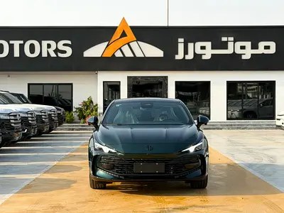 نمای دیگر ام جی MG 7 اسپرت 2025