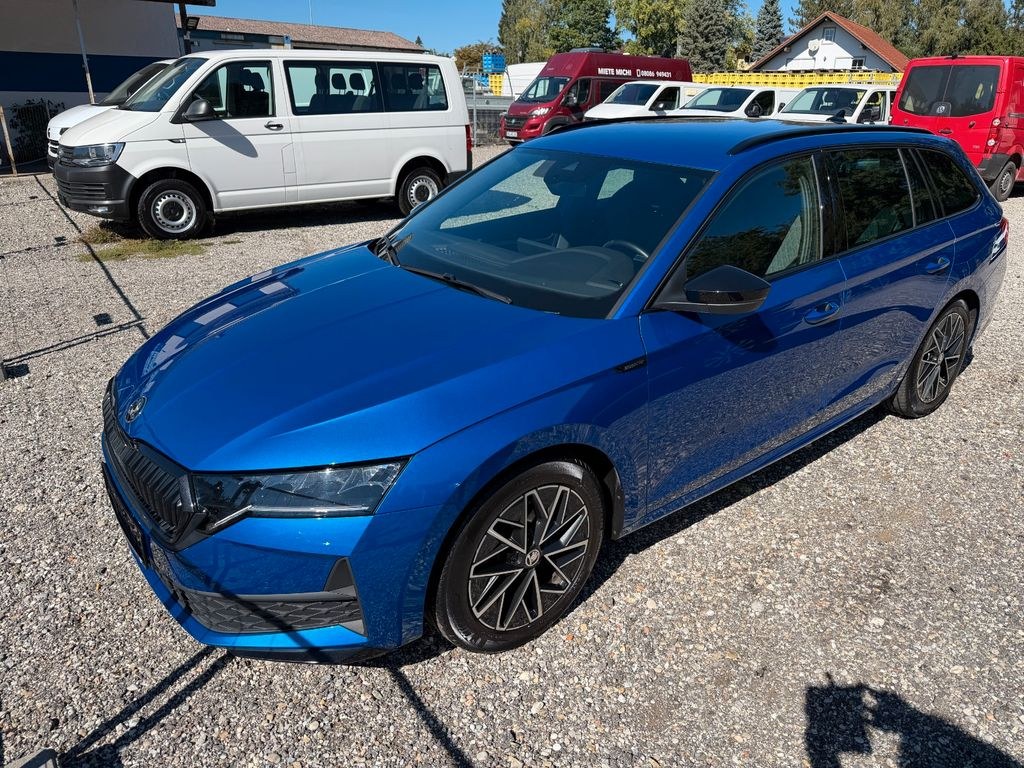 نمای دیگر اشکودا اکتاویا کمبی 2.0 TDI 110 kW اسپرت لاین