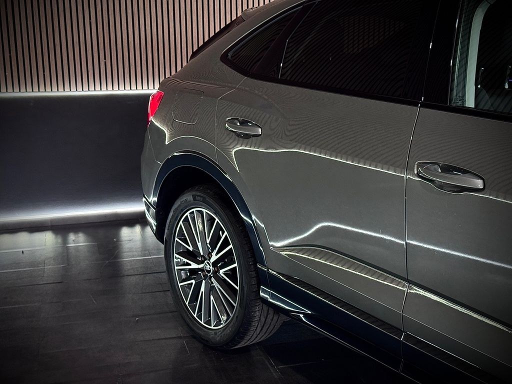 نمای دیگر آئودی Q3 اسپورتبک 40 TDI کواترو اس لاین