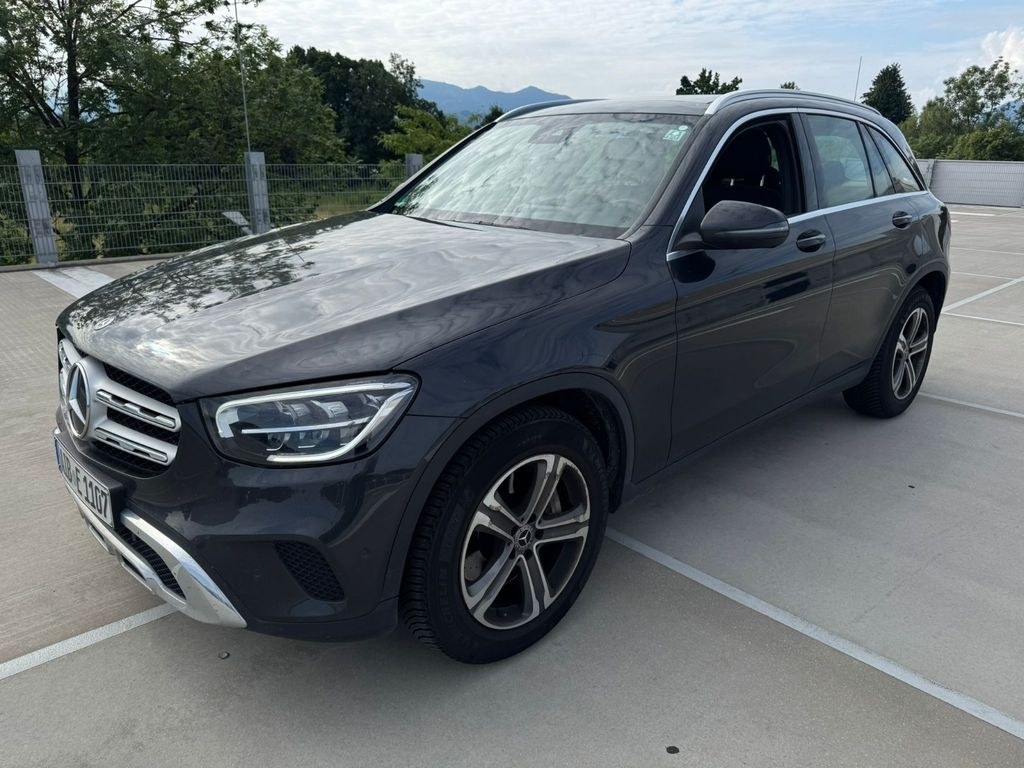 مرسدس بنز GLC 400 d 4MATIC LED-دوربین-سقف پانوراما