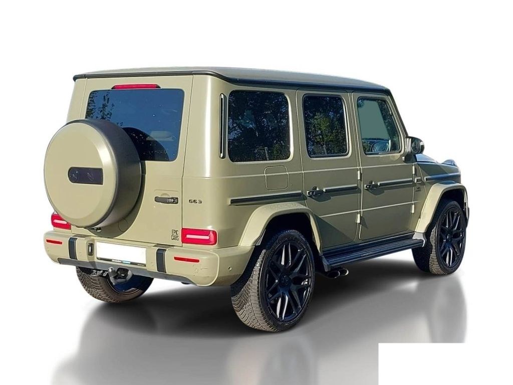 نمای دیگر مرسدس بنز G 63 AMG فویل شده