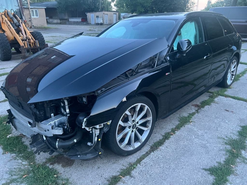آئودی A4 35 TFSI S line آوانت