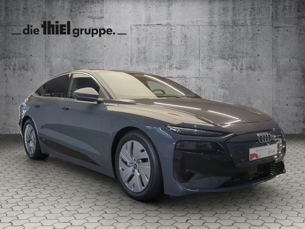 نمای دیگر آئودی A6 اسپورت‌بک e-tron قلاب یدک‌کش+B&O+360° دوربین
