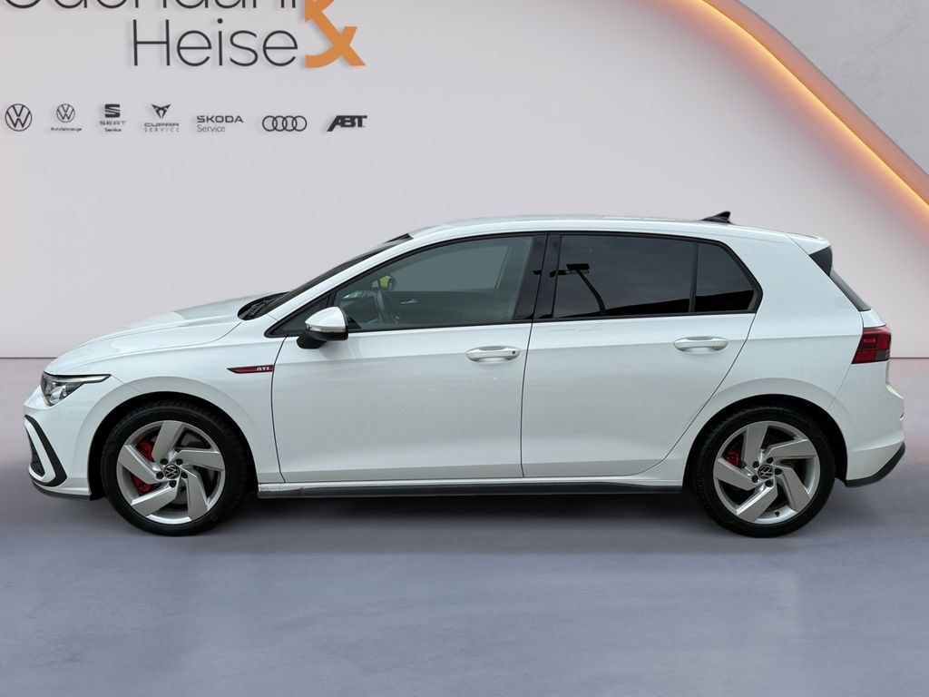 نمای دیگر فولکس واگن گلف GTI 2.0 TSI DSG 180kW نوی