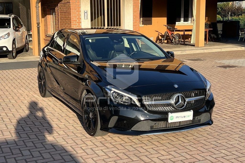 نمای دیگر مرسدس بنز مرسدس A 200 d اتوماتیک 4Matic اسپرت