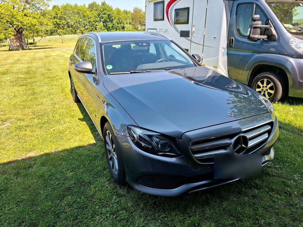 نمای دیگر مرسدس بنز مرسدس بنز E 220d W213/S213 E کلاس