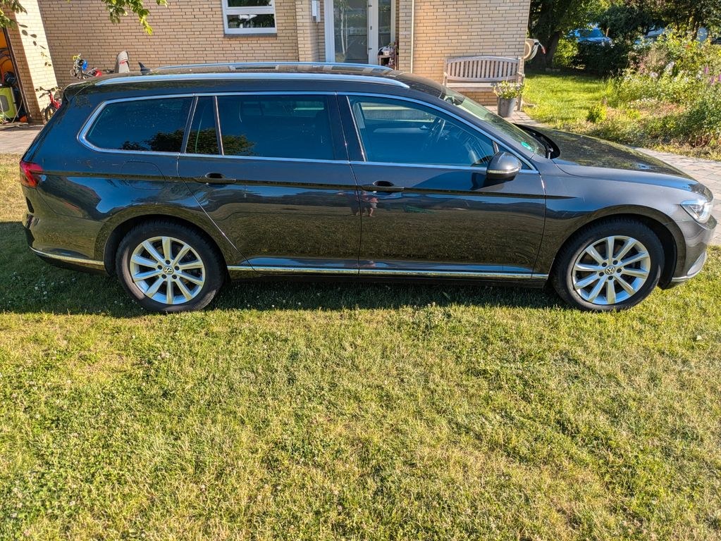 نمای دیگر فولکس واگن پاسات واریانت 2.0 TDI SCR DSG کامفورتلاین V...