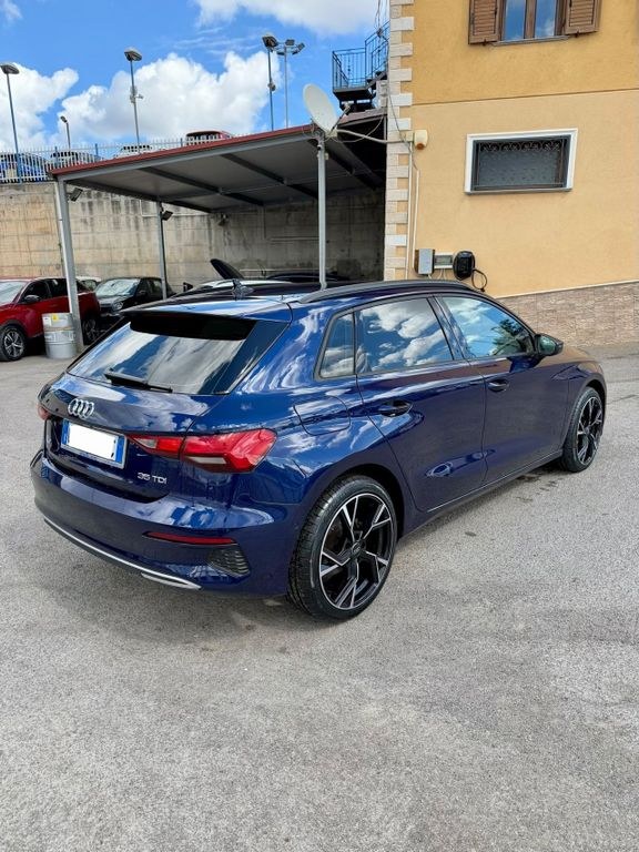 نمای دیگر آئودی A3 اسپورتبک 35 TDI 150cv 2024