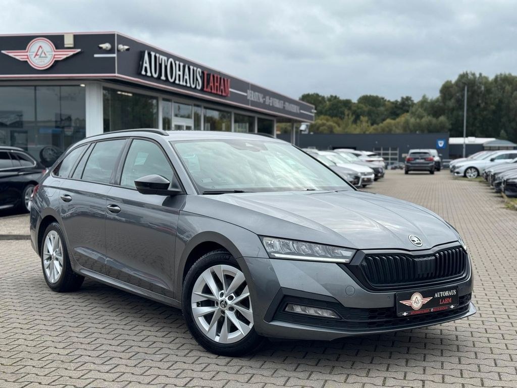 اشکودا اکتاویا کمبی 2.0TDI «استایل» صندلیهای سطلی «هد آپ»
