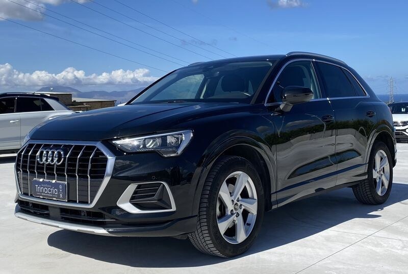 آئودی Q3 بیزینس ادونس 2.0 TDI 150CV اس-ترونیک