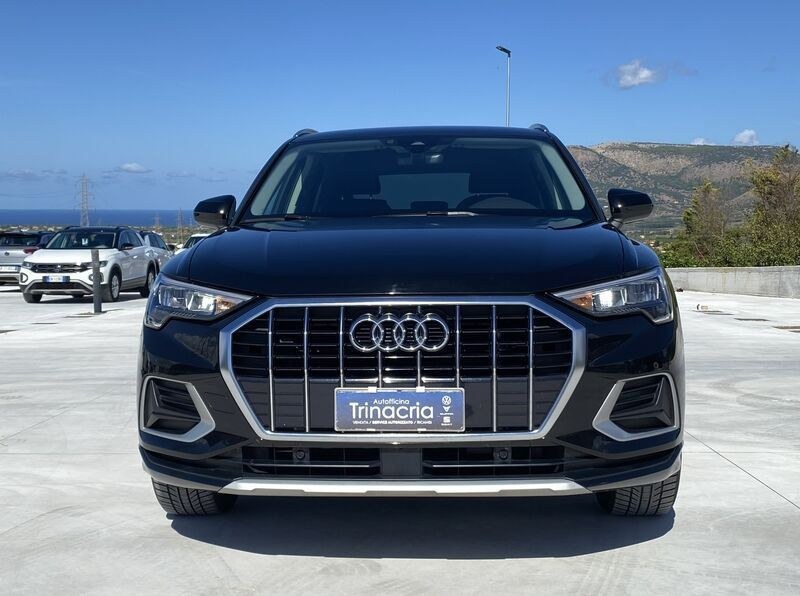 نمای دیگر آئودی Q3 بیزینس ادونس 2.0 TDI 150CV اس-ترونیک