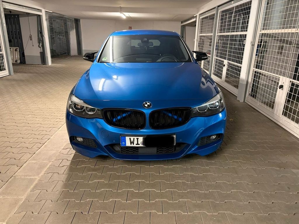 بی ام و 330i GT