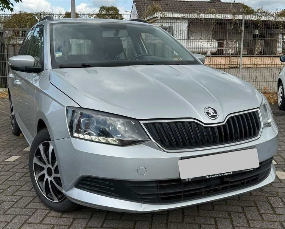 نمای دیگر اشکودا فابیا 1.4 TDI | 90PS | TÜV تا 07/2027