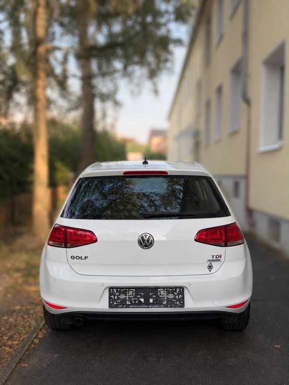 نمای دیگر فولکس واگن گلف 7 1.6 TDI