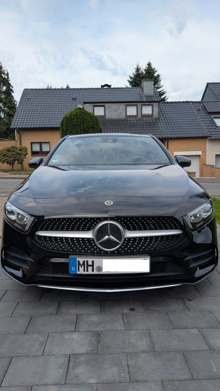 نمای دیگر مرسدس بنز A 250/4M/AMG/MBUX/پانوراما/8-گانه