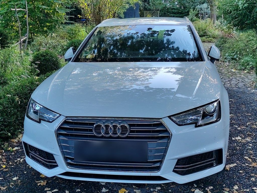 آئودی A4 S لاین