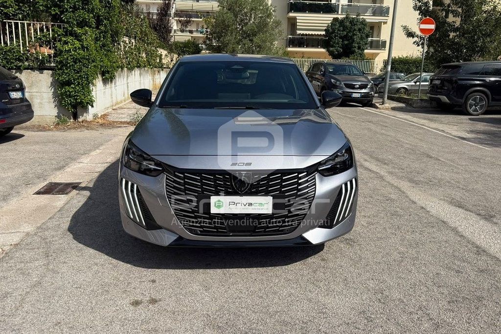 نمای دیگر پژو 208 هیبرید 145 e-DCS6 5 در GT