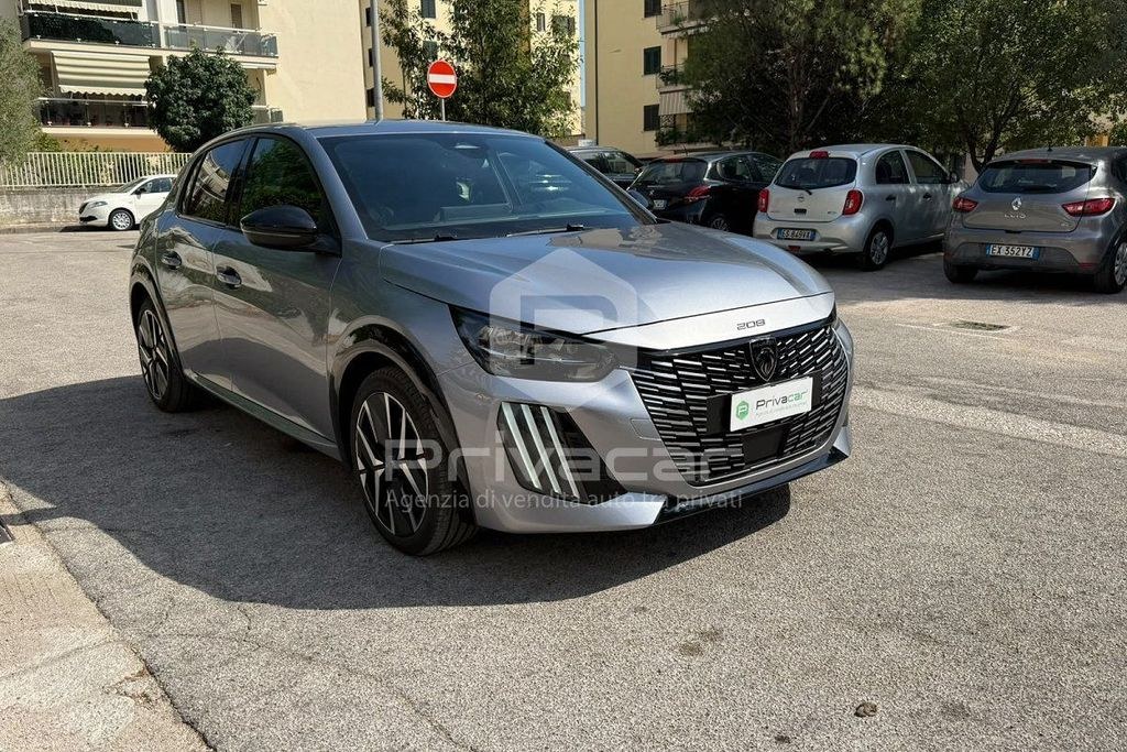 نمای دیگر پژو 208 هیبرید 145 e-DCS6 5 در GT