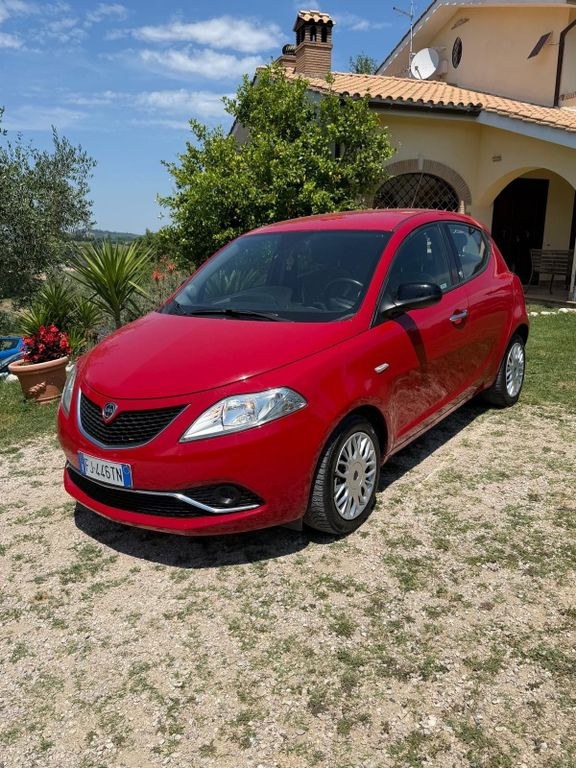 لانچیا ایپسیلون 1.2 69 CV 5 در GPL اکوچیک یونی