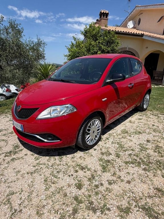 نمای دیگر لانچیا ایپسیلون 1.2 69 CV 5 در GPL اکوچیک یونی