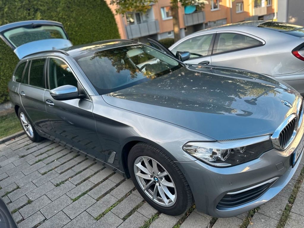 نمای دیگر بی ام و G31 520d 2019