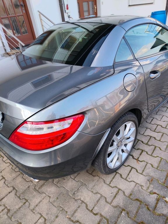 نمای دیگر مرسدس بنز مرسدس SLK 200- R 172- بدون تصادف