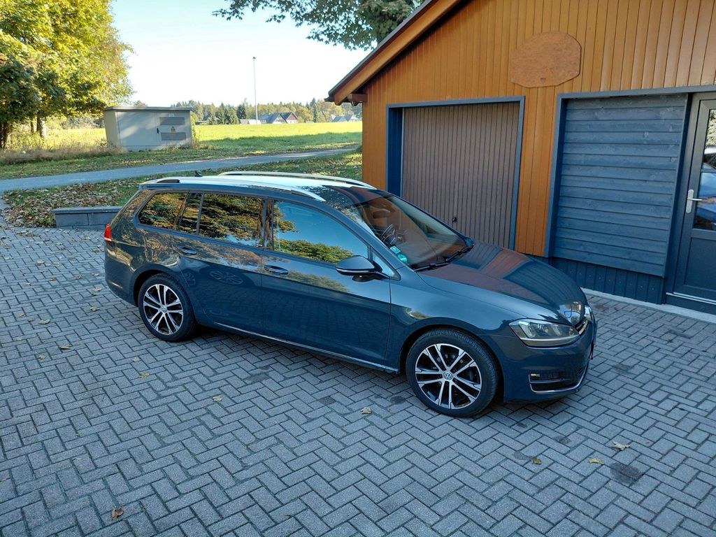 نمای دیگر فولکس واگن گلف واریانت آل‌استار 4Motion 2.0 TDI