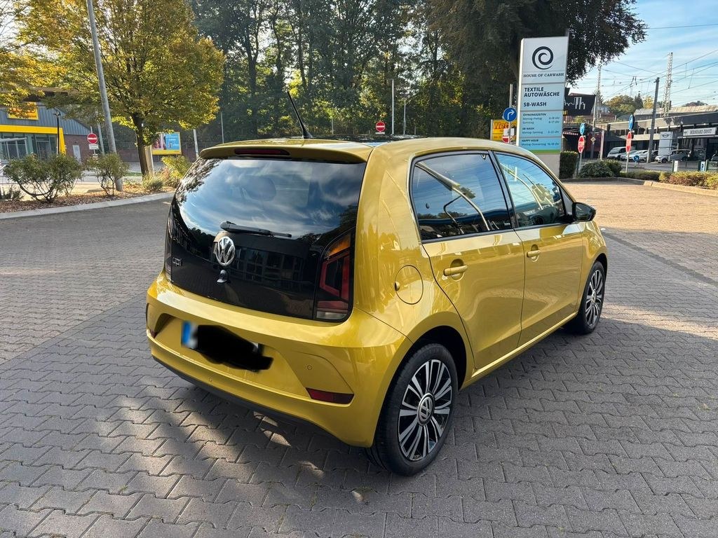 نمای دیگر فولکس واگن VW آپ 1.0 MPI IQ DRIVE