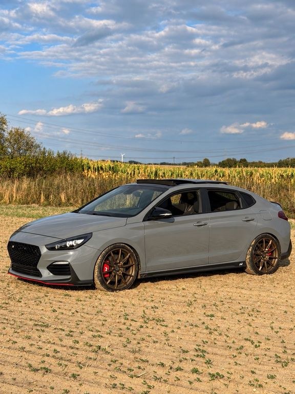 هیوندای i30N فستبک