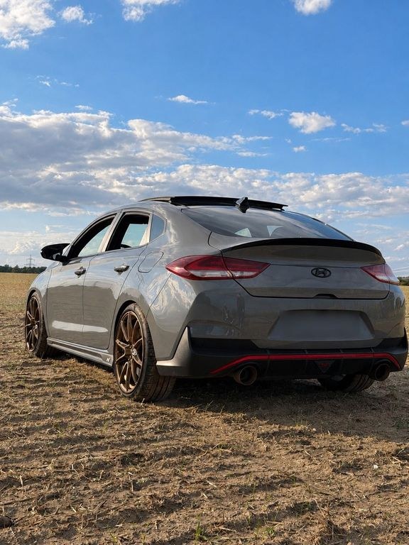نمای دیگر هیوندای i30N فستبک