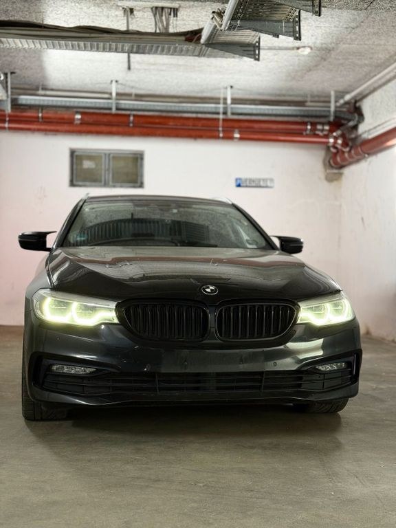 نمای دیگر بی ام و G31 530d xDrive اسپرت لاین / TÜV تا 0...