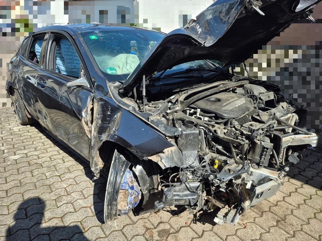 بی ام و M135i xDrive (F40) ماشین تصادفی