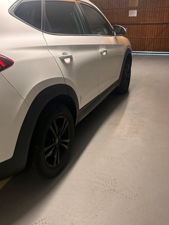 نمای دیگر هیوندای توسان 1.6 T-GDI استایل