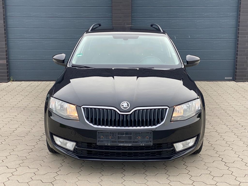 نمای دیگر اشکودا اکتاویا 2.0 TDI DSG*2.دست*اتوماتیک*150PS*نوی*