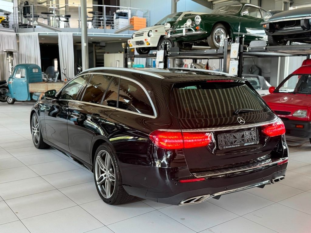 نمای دیگر مرسدس بنز E 220d"AMG-LINE"E-SSD"LED"ALU'19"کامل"تاپ"