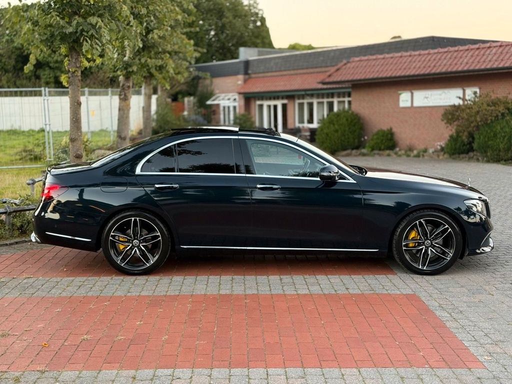 نمای دیگر مرسدس بنز E 220 d | 9G-Tronic | پانوراما...