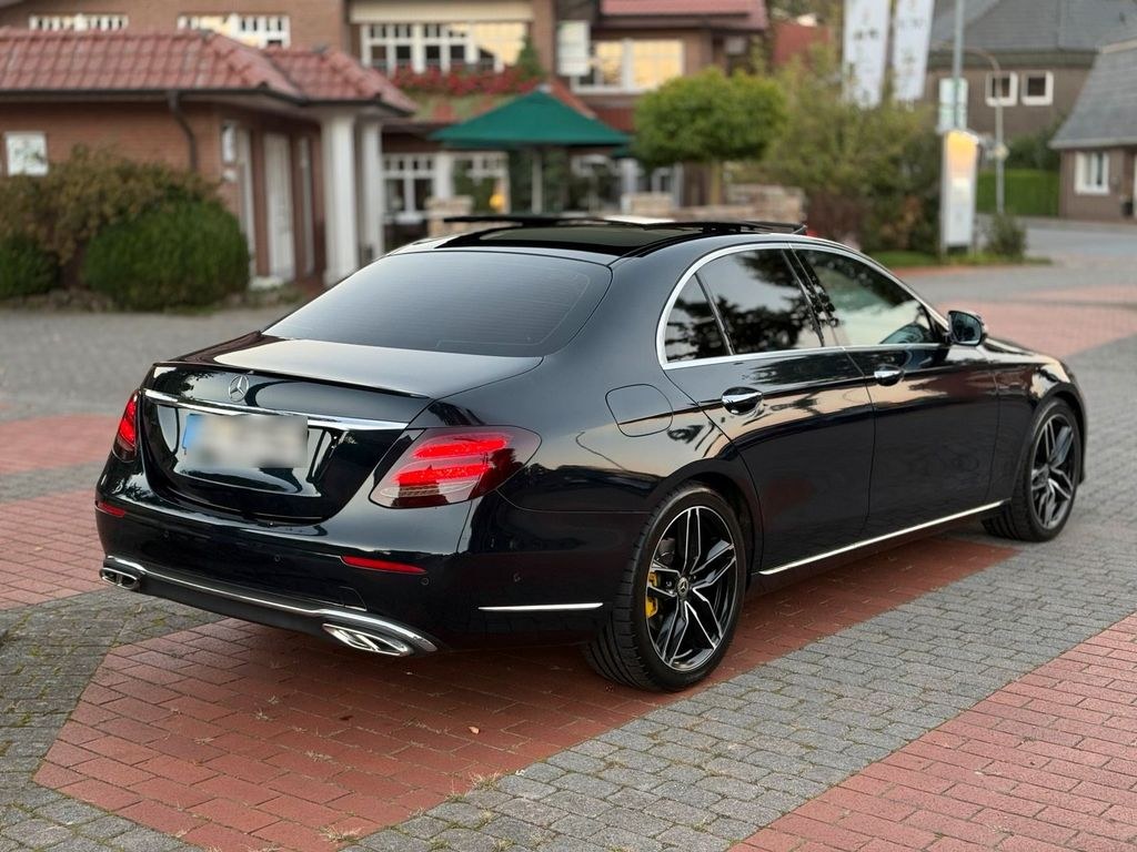 نمای دیگر مرسدس بنز E 220 d | 9G-Tronic | پانوراما...
